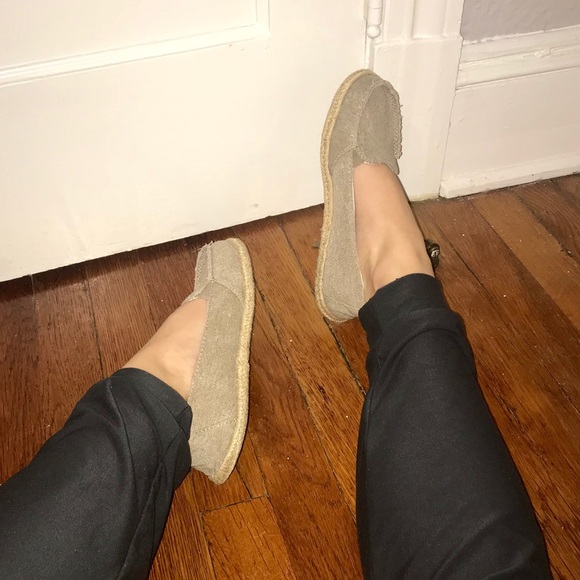 SIGNATURE Levi Strauss Ladies Slip-on Shoes sz 7 - Picture 2 of 4